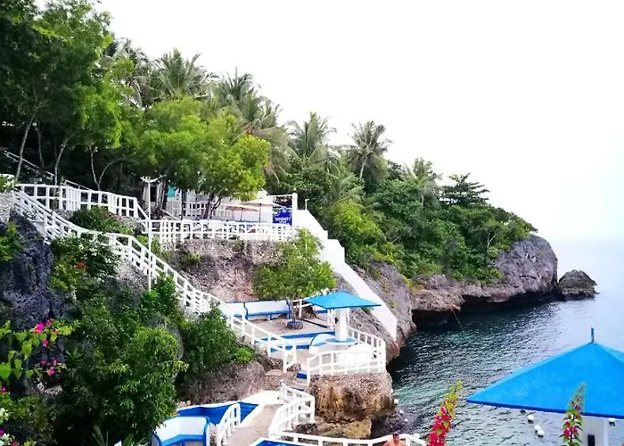 Serenity Bayside Resort *
